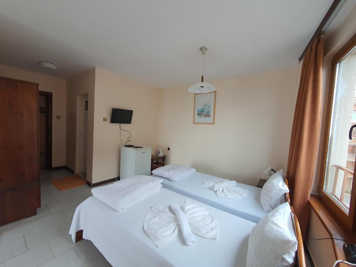Lazur Hotel Ravda Luaran gambar