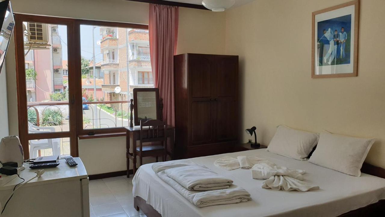 Lazur Hotel Ravda Luaran gambar