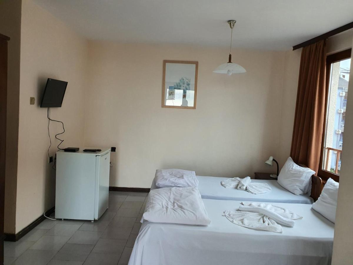 Lazur Hotel Ravda Luaran gambar