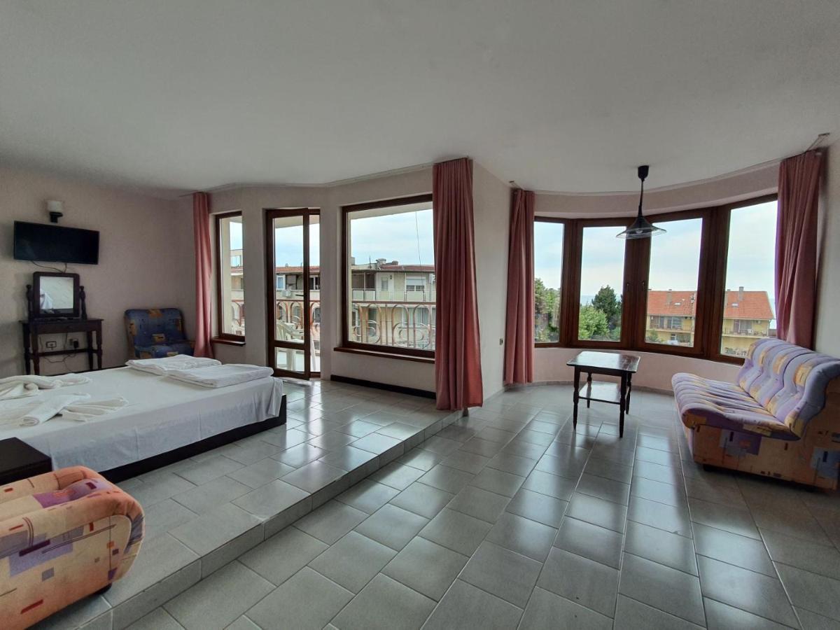 Lazur Hotel Ravda Luaran gambar