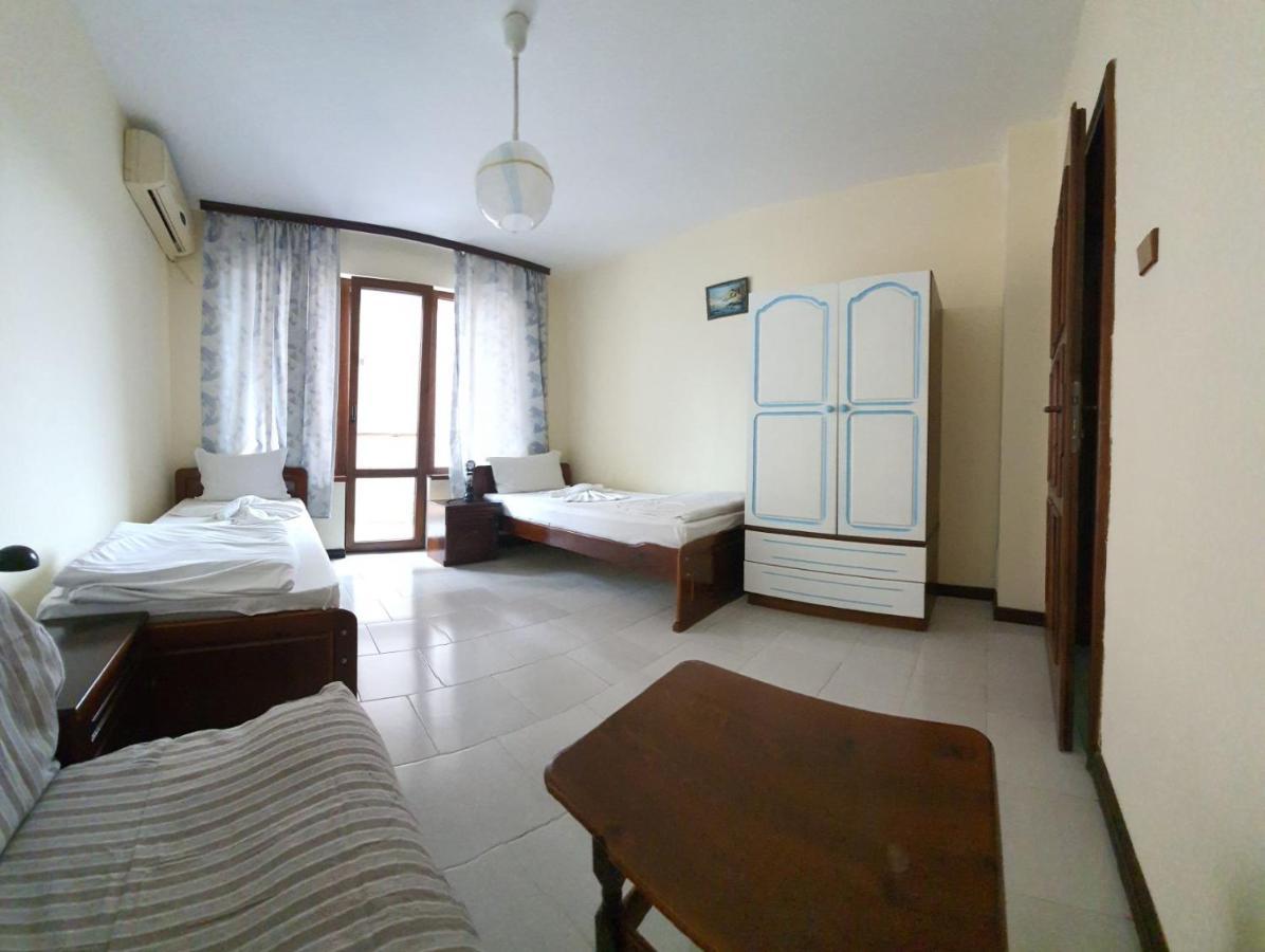 Lazur Hotel Ravda Luaran gambar