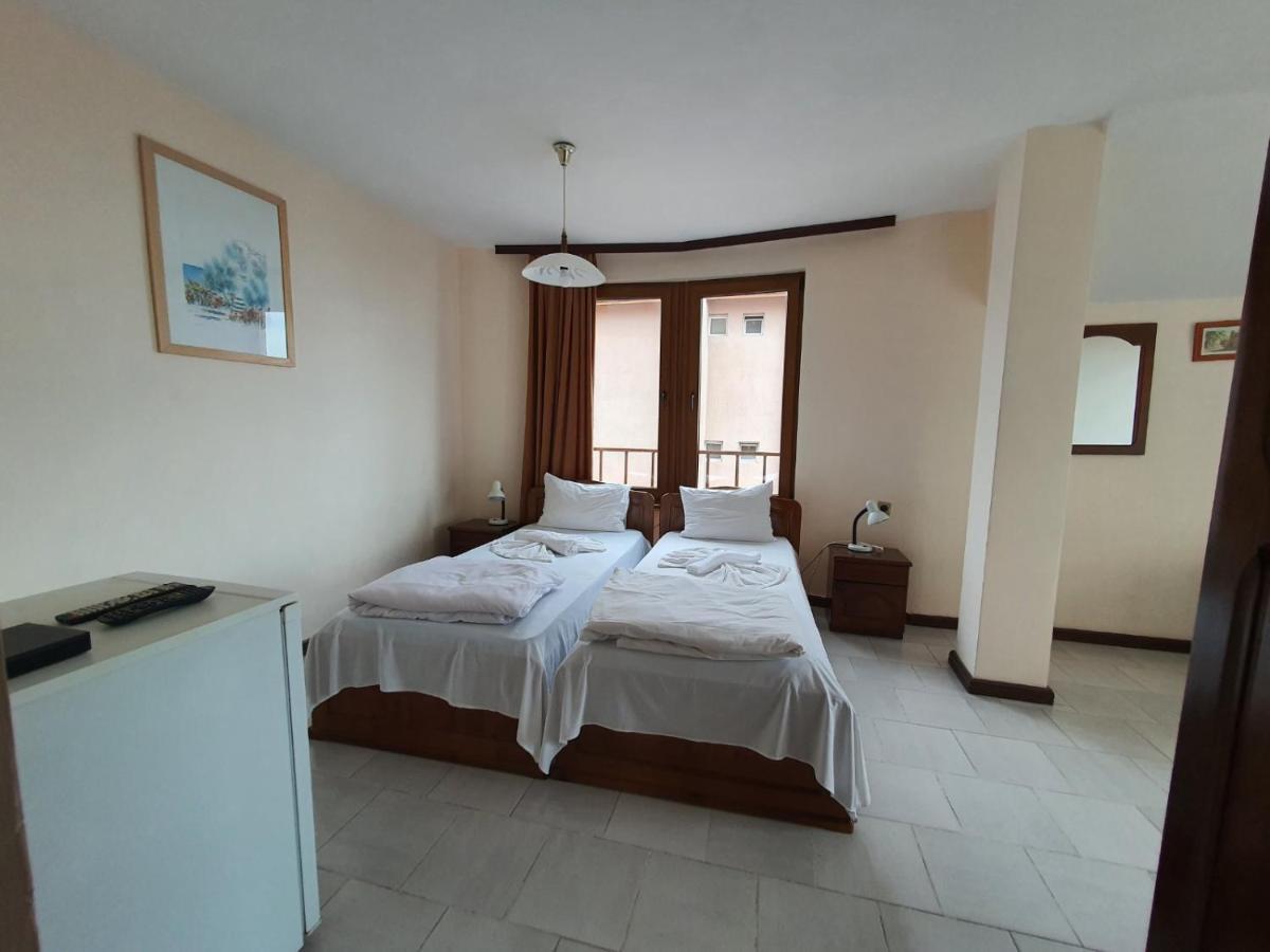 Lazur Hotel Ravda Luaran gambar