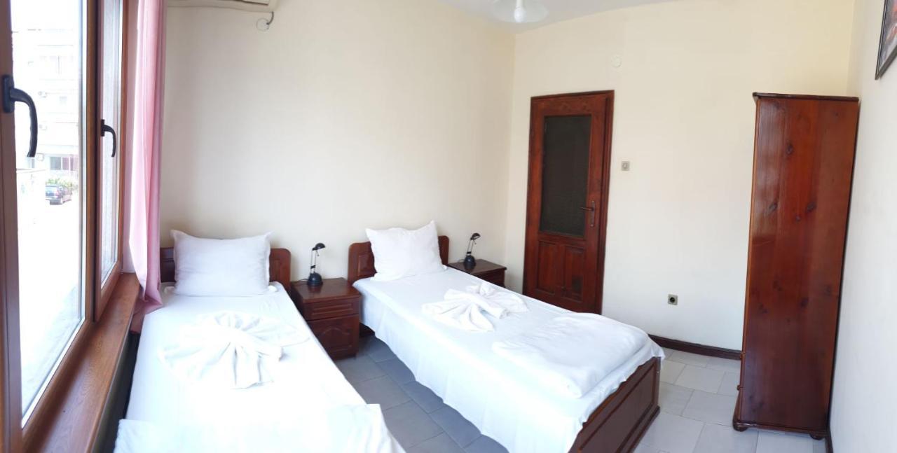 Lazur Hotel Ravda Luaran gambar