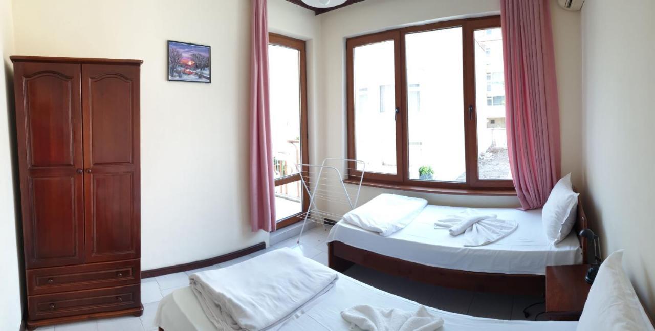 Lazur Hotel Ravda Luaran gambar