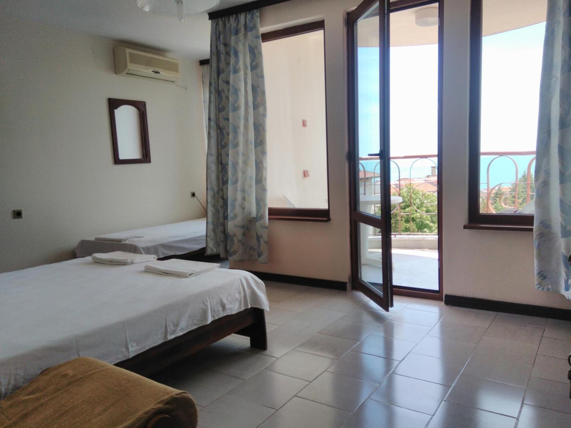 Lazur Hotel Ravda Luaran gambar